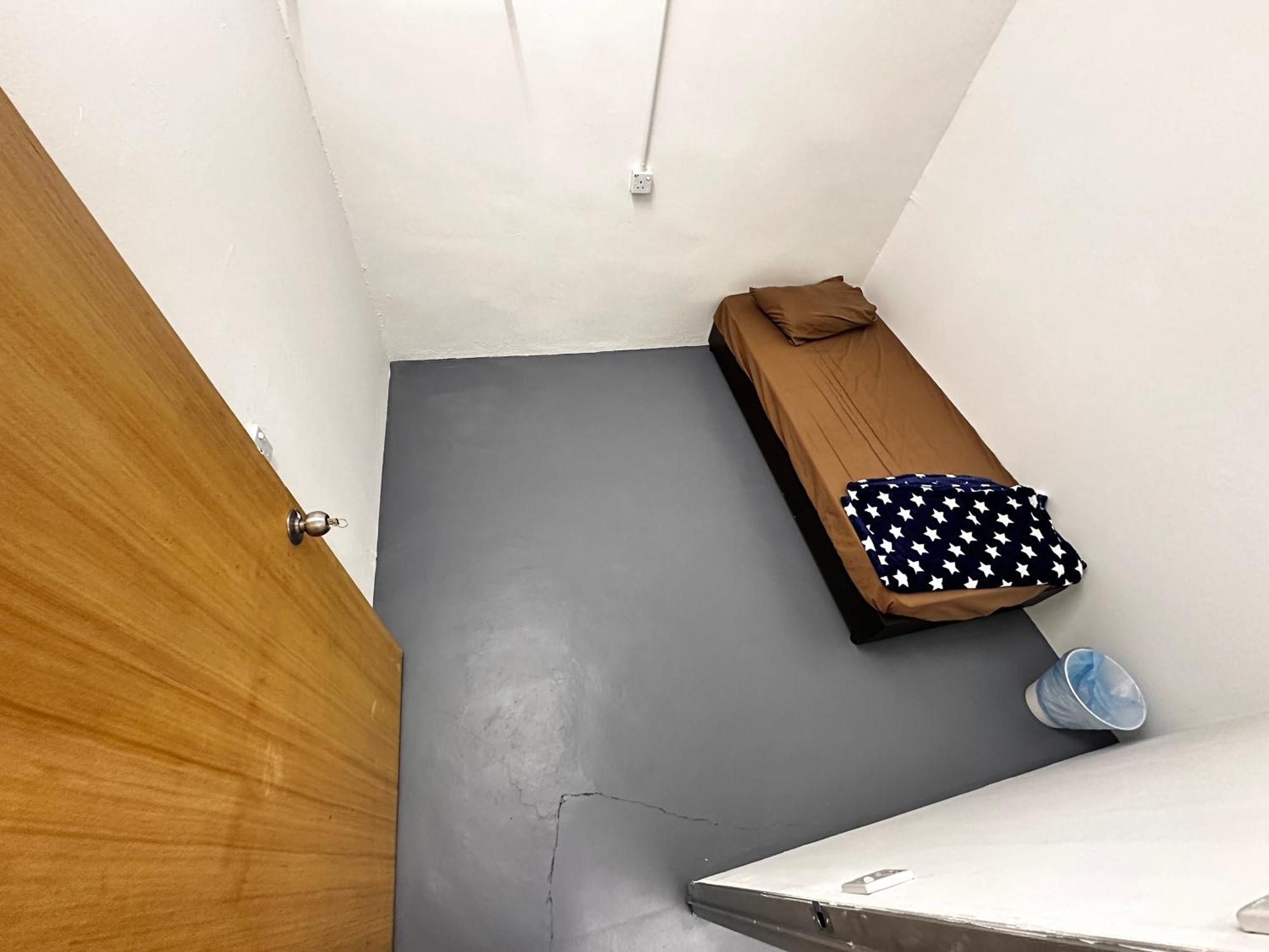 Jiaxin Dormitory - Puteri Wangsa 家馨旅舍 Улу Тирам Экстерьер фото